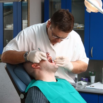Stroud Dentist To Hose Implant Event