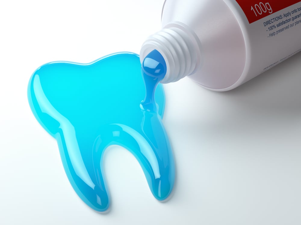 US dental experts encourage patients to switch back to fluoride toothpaste, as figures suggest a dramatic increase in the popularity of fluoride-free products