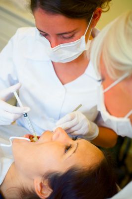 Dentist sues state over student loan agreement.