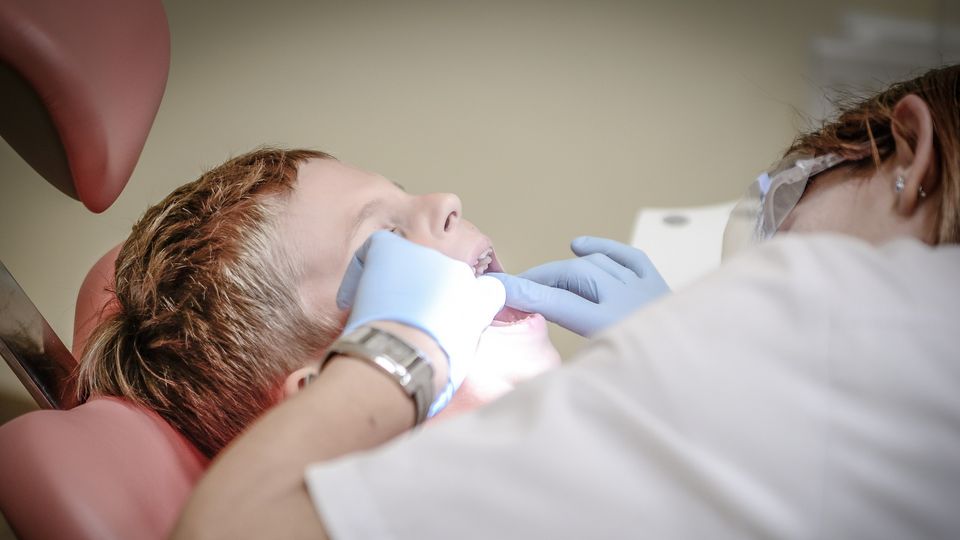 Midlands dentist calls for Cheshire and Staffordshire schools to take tooth decay seriously