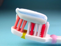 Rub Toothpaste onto the Teeth to Prevent Decay 