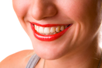 Shropshire Dentist Warns Against Illegal Whitening