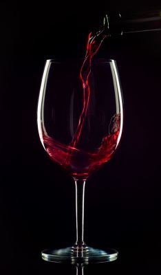 Avoid Wine To Keep Teeth Sparkling After Whitening