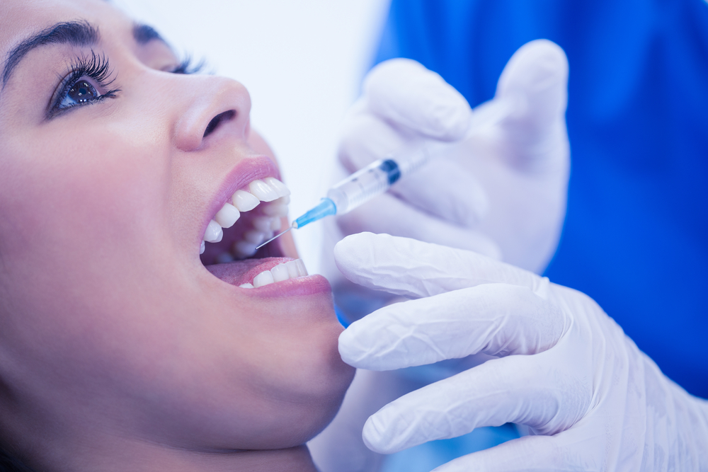 American dentists scale back opioid prescriptions amid addiction crisis