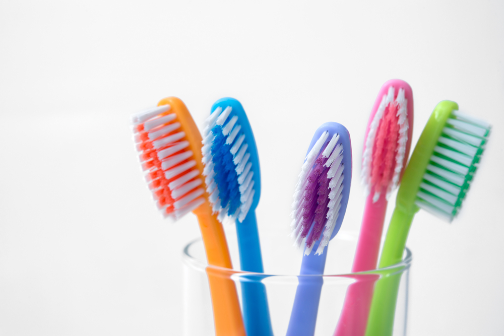 New survey shows adults miss a quarter of their teeth when brushing