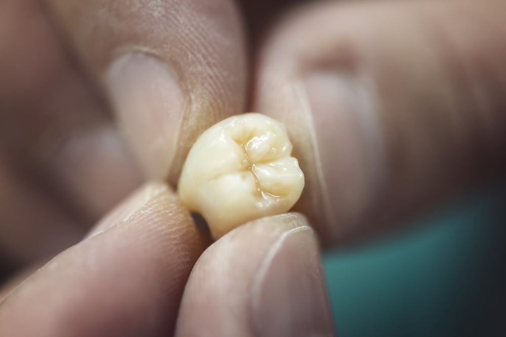 Nails Shaped to Look Like Teeth Go Viral