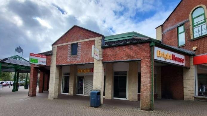 Dentist submits plans to open new dental surgery in retail premises in Ebbw Vale
