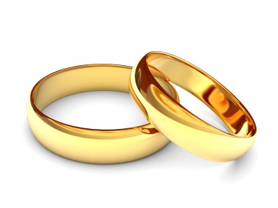 Dental Office Worker Has Wedding And Engagements Rings Stolen